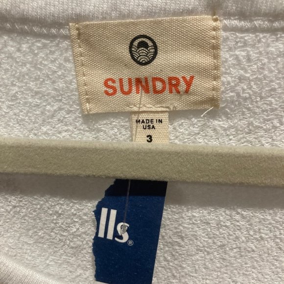 NWT Sundry white lovers rainbow graphic sweater large - Picture 3 of 4